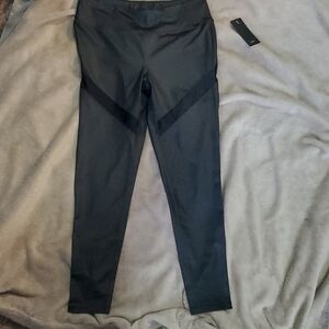 Titika lustre leggings size 12